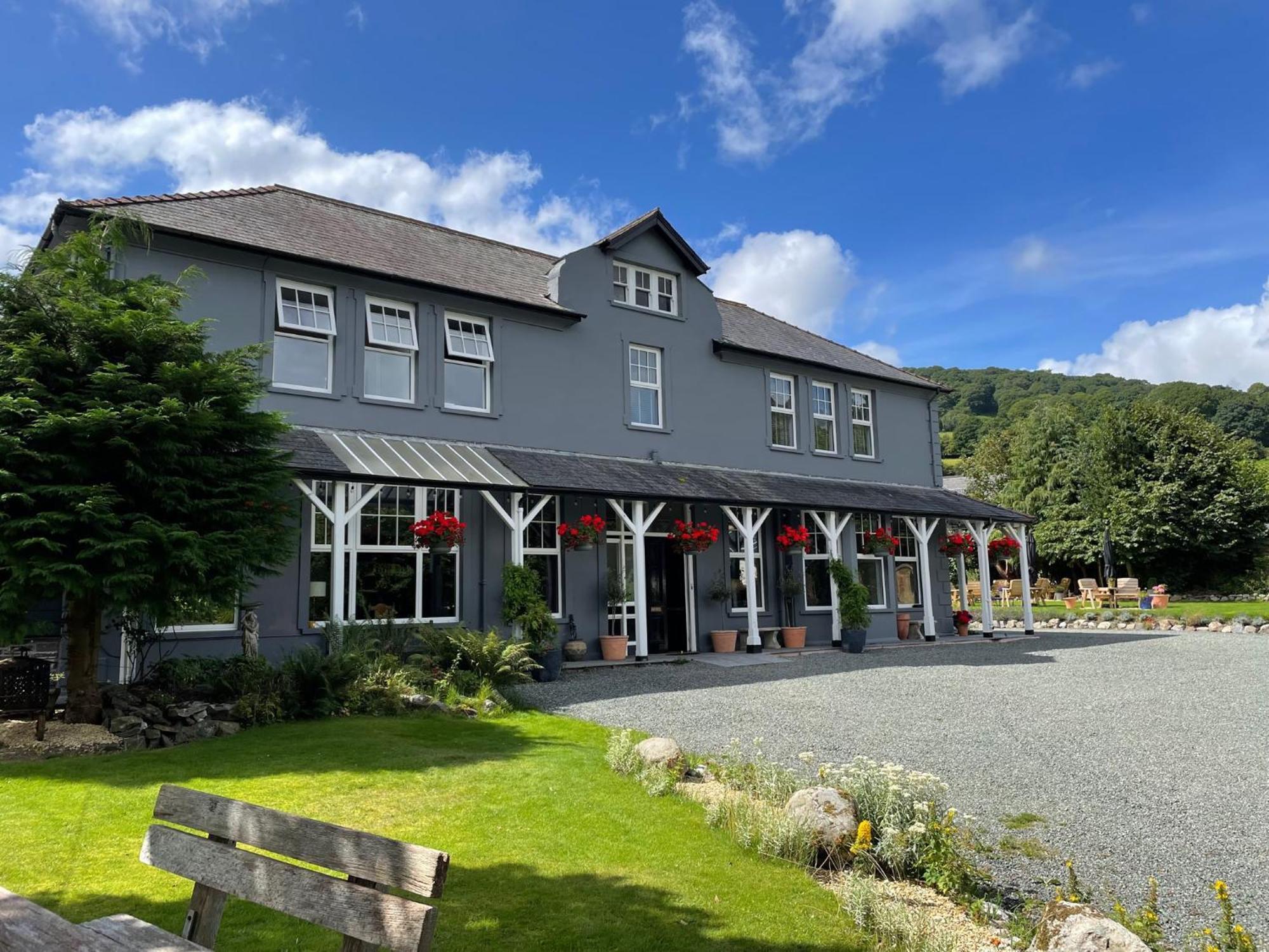 Elan Valley Hotel Rhayader Exterior photo